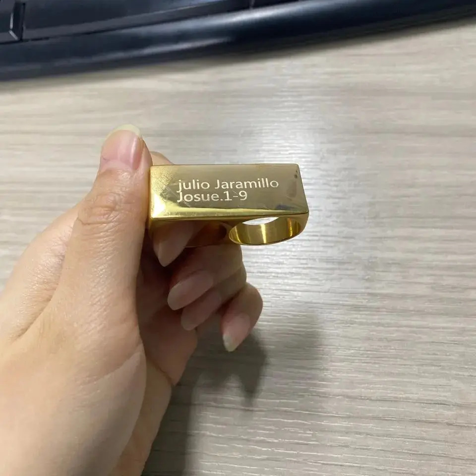 THE BLING KING Personality HipHop Two Finger Rings Stainless Steel Engrave Name Men Punk Biker Rings Women Party Cool Ring 250115