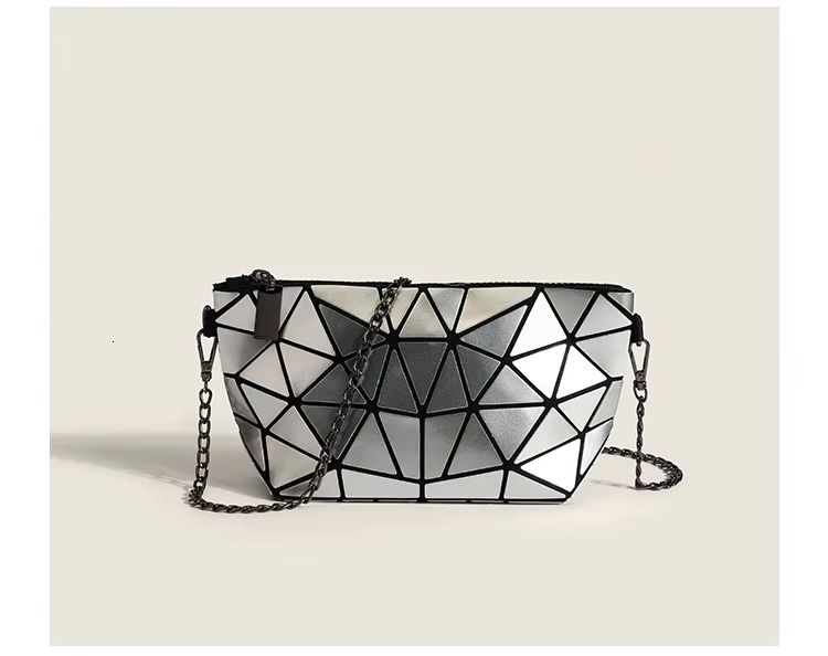 Summer New Niche Design Geometric Luminous Small Chain Single Shoulder Crossbody Dumpg Bag, Mini Bag Hand Bags PVC Casual