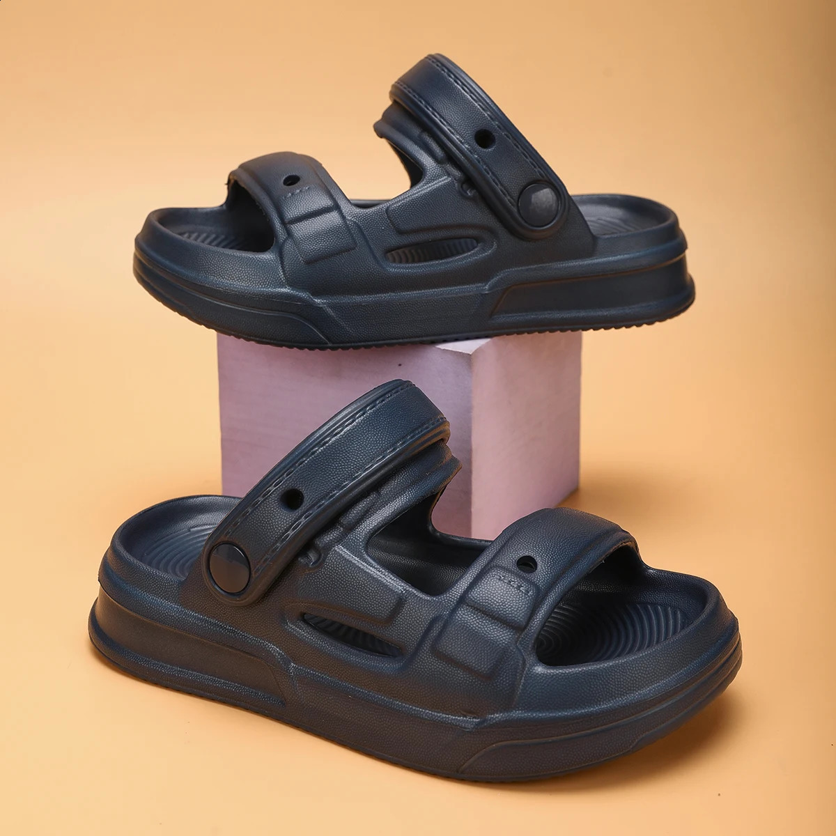 Kids Summer Cartoon Girls Non-Slip Cave Hole Sandals Boys Garden Beach Slippers Baby Outdoor Soft Soled Quick Drying Home Shoes 250206