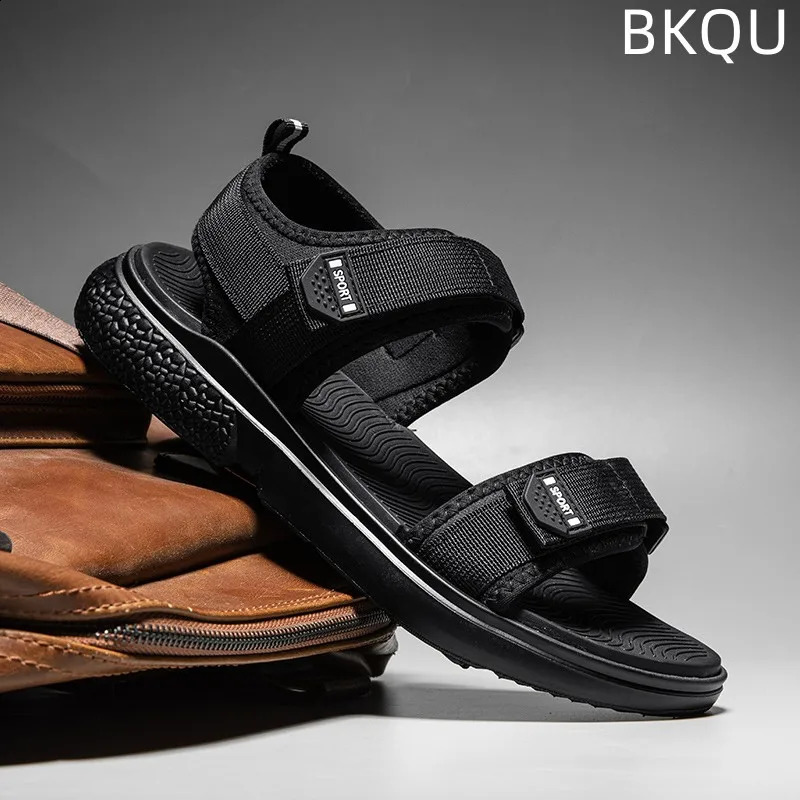 Mens Casual Outside Wear Beach Shoes Summer Sandals Flat Heels Breathable Youth Comfortable Waterproof Non-slip Light 250206