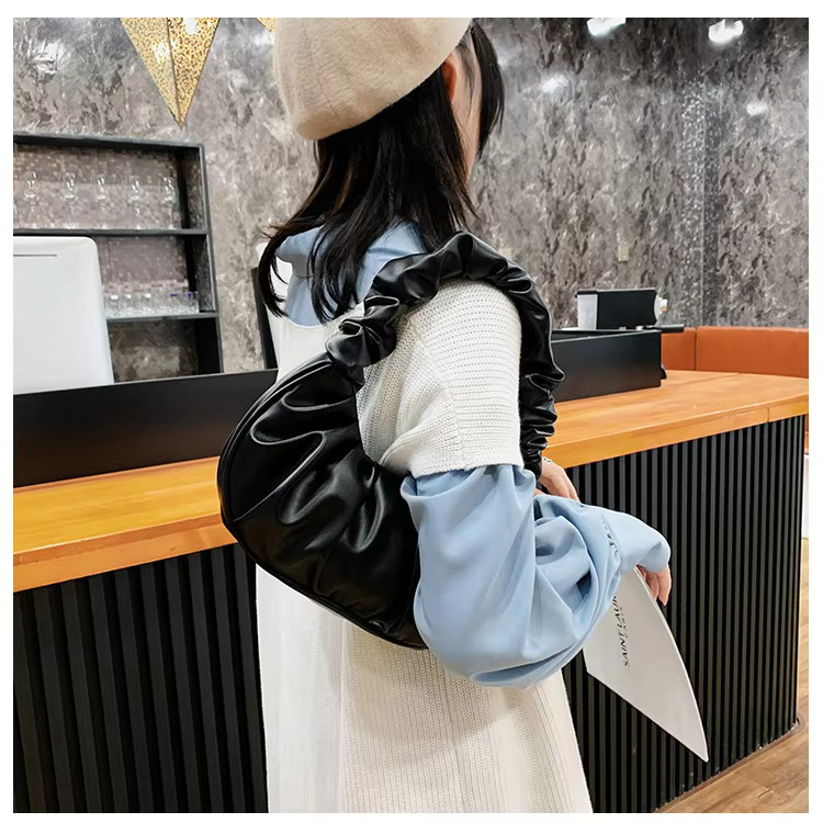 Fashion Pleated Handlebags For Women PU Cloud Leisure Armpit Bag Shopping Shoulder Dumpg Handbag Female Hand Bags PU Cartoon