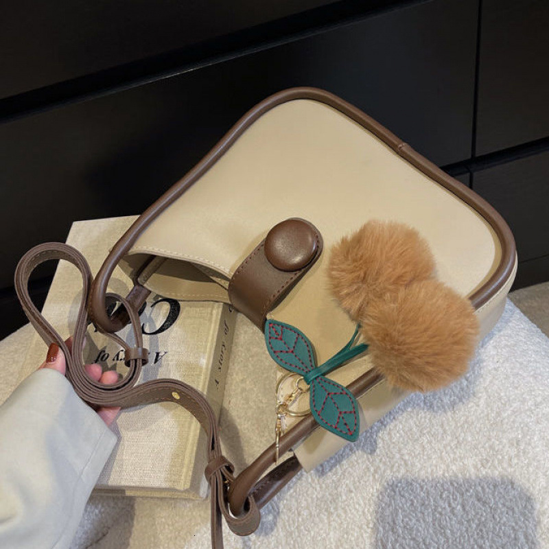 Bag French Niche Handbag For Women 2024, Popular In Spring Autumn This Year, New Trendy And Versatile Crossbody Bag, Fashionable Single Shoulder Armpi