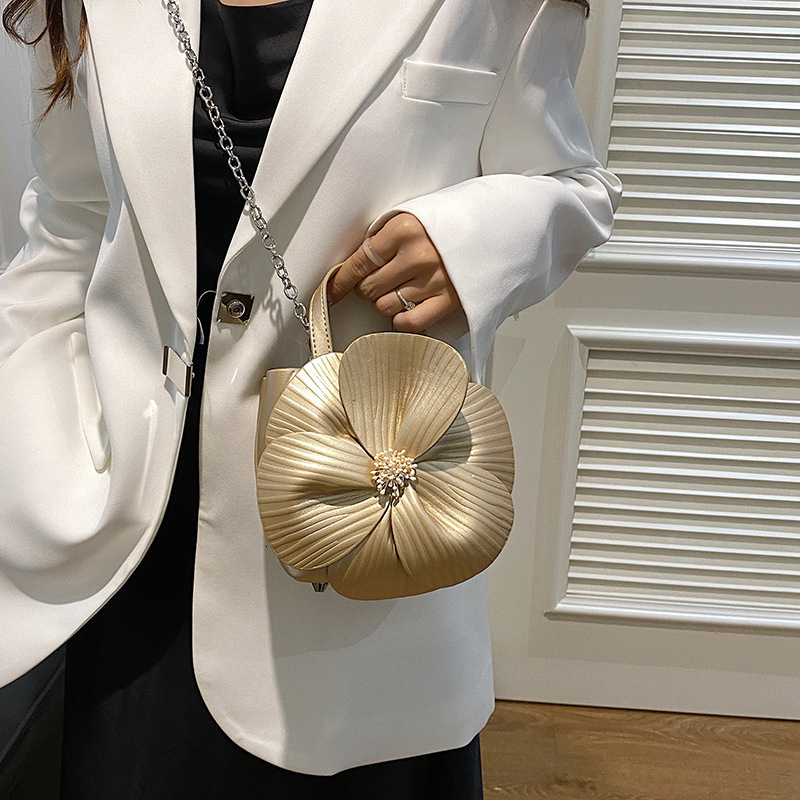 Bag 2025 Early Spring New Women's French Petal Creative Flower Handbag Shoulder Cross Chain Bag