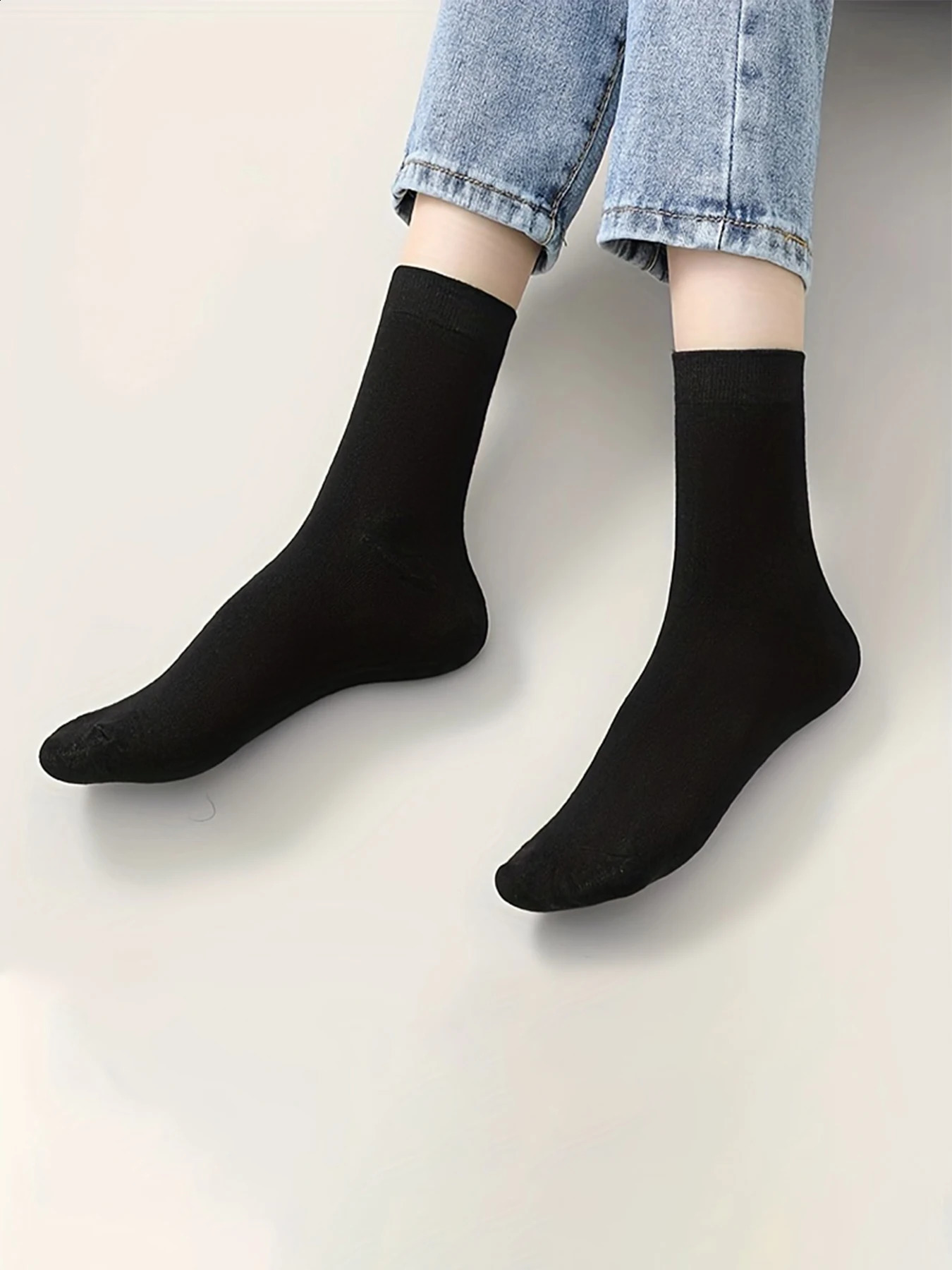 10 pairs of classic black and white womens socks spring and summer solid color thin medium womens socks 250121