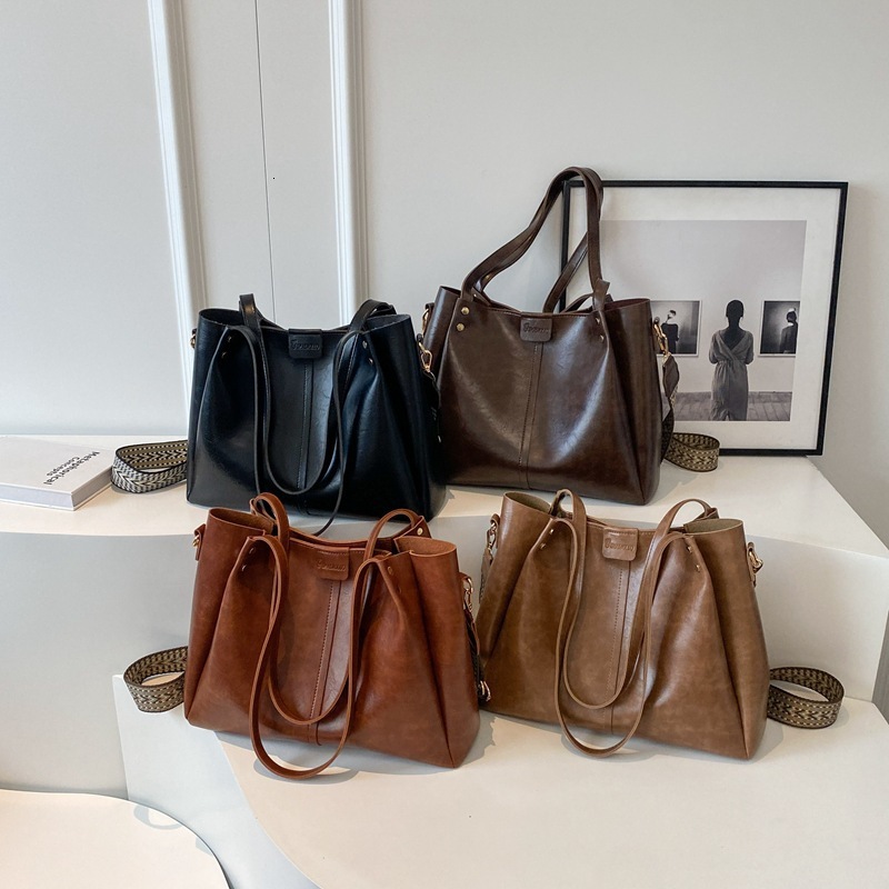 Bag Commuter Splicing Oil Leather Armpit Women's 2025 Winter Fashion Tote Large Capacity Shoulder Bag