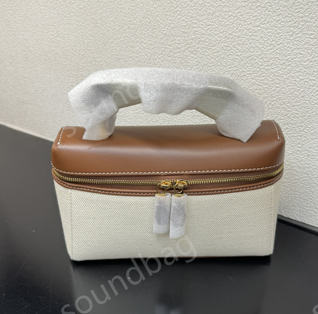 Luxury Box Bag - Ex… - image