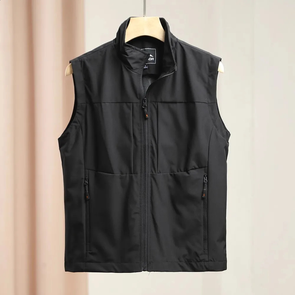 Autumn and winter large waistcoat with multi-pocket vest coat vintage waistcoat fashion mens sports outdoor wearing clip 250206