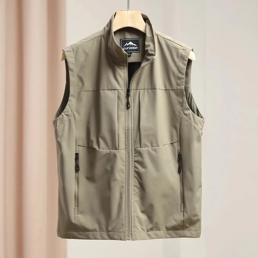 Autumn and winter large waistcoat with multi-pocket vest coat vintage waistcoat fashion mens sports outdoor wearing clip 250206