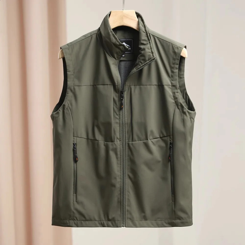 Autumn and winter large waistcoat with multi-pocket vest coat vintage waistcoat fashion mens sports outdoor wearing clip 250206