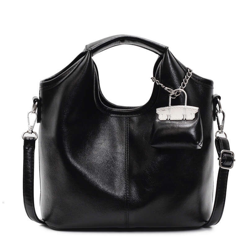 soft leather handbag for women single shoulder bag armpit bag crossbody bag vegetable basket bag trendy bag High Top Quality