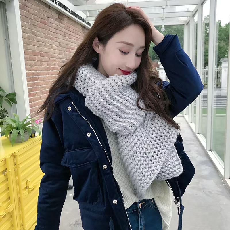 T135 new hand-knitted thick wool scarf female autumn and winter Korean version thick warm student couple neck scarf pure color all-match