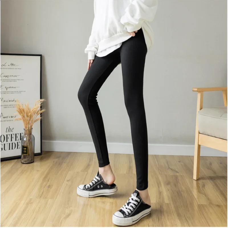 Winter Dense Thick Warm Plus Velvet Cotton Maternity Legging Thermal Fleece Belly Pants Clothes for Pregnant Women Pregnancy 250206