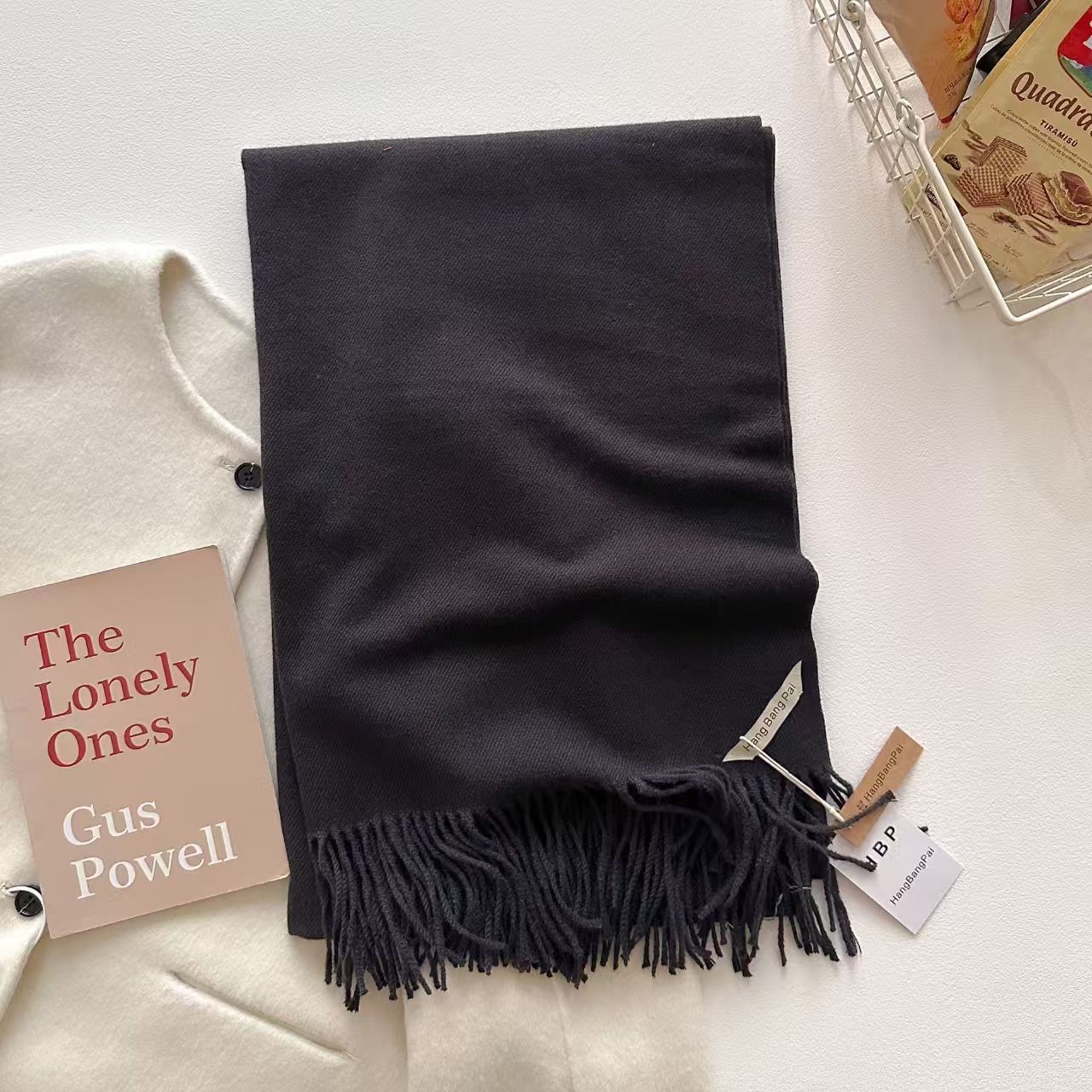T134 autumn and winter new minimalist solid color fashionable all-match cashmere warm scarf neck Korean version simple couple style