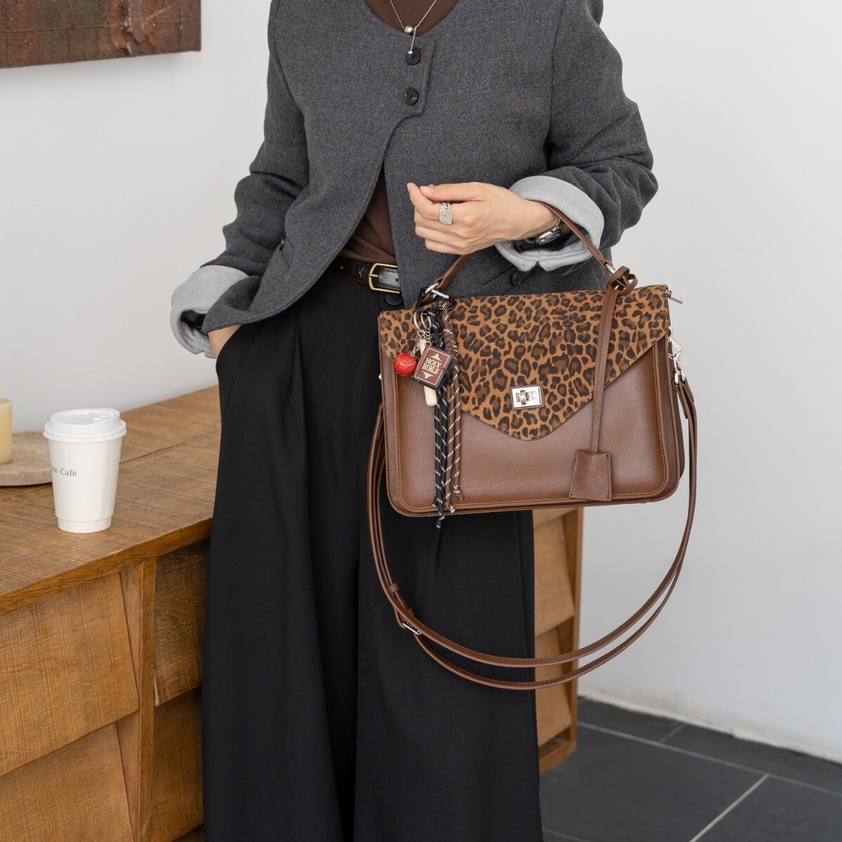Bag Top Layer Cowhide New Handbag, Large Capacity Briefcase, Versatile Commuter Crossbody Bag, Trendy Women's Bag