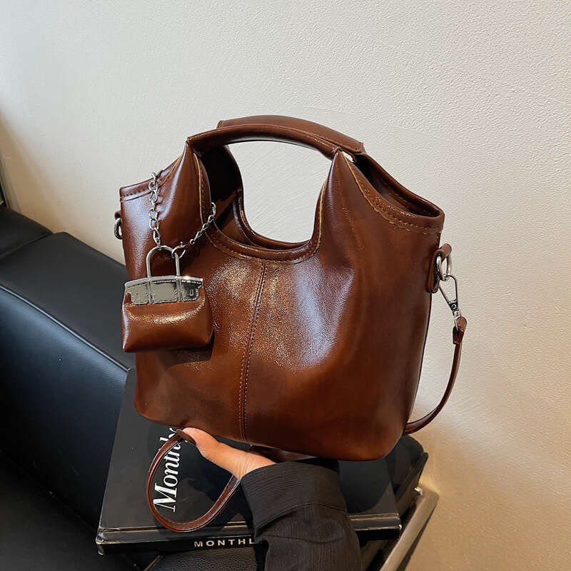 soft leather handbag for women single shoulder bag armpit bag crossbody bag vegetable basket bag trendy bag High Top Quality