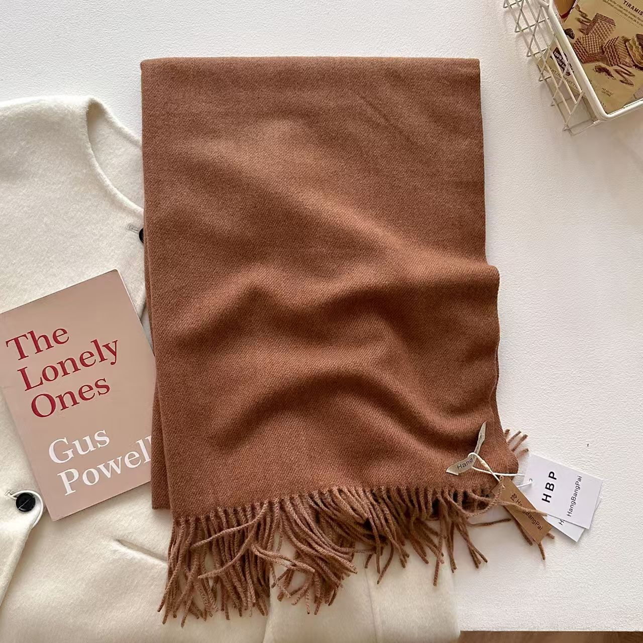 T134 autumn and winter new minimalist solid color fashionable all-match cashmere warm scarf neck Korean version simple couple style