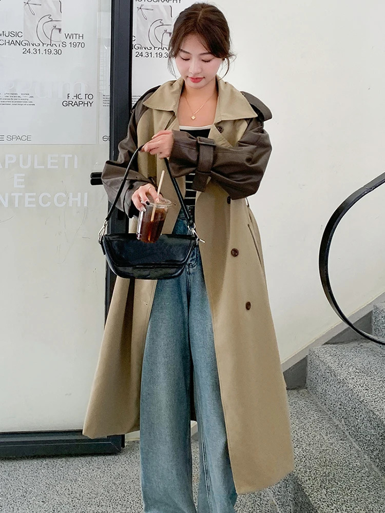 LANMREM Vintage Long Trench Coat Women Lapel Leather Spliced Sleeves Belt Double Breasted Windbreaker 2025 Spring 2AA2586 250118