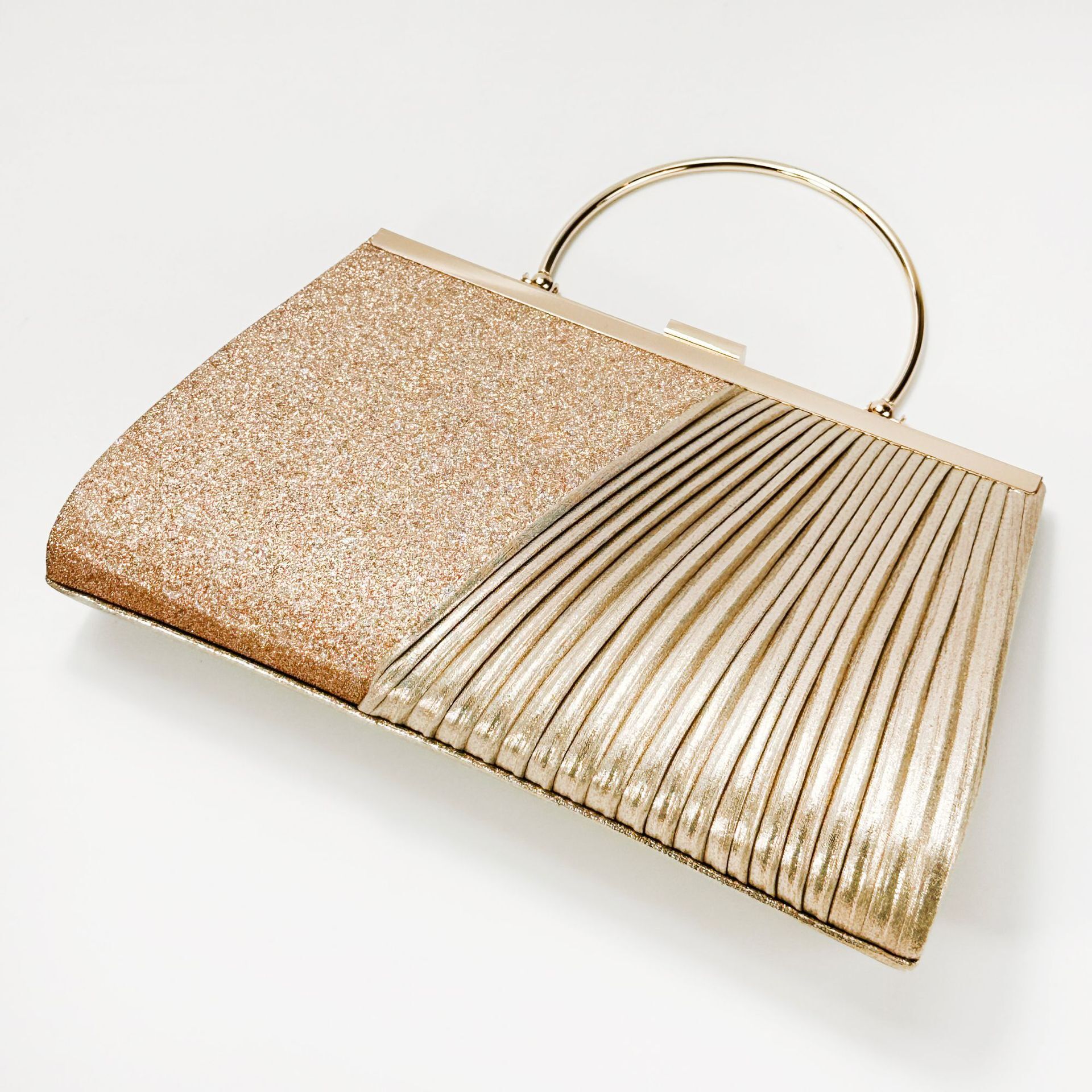 Banquet Women's Handbag, Cross Body Fashionable Pleated Bag, Cover, Triangular Metal Edge, Handheld Evening Bag