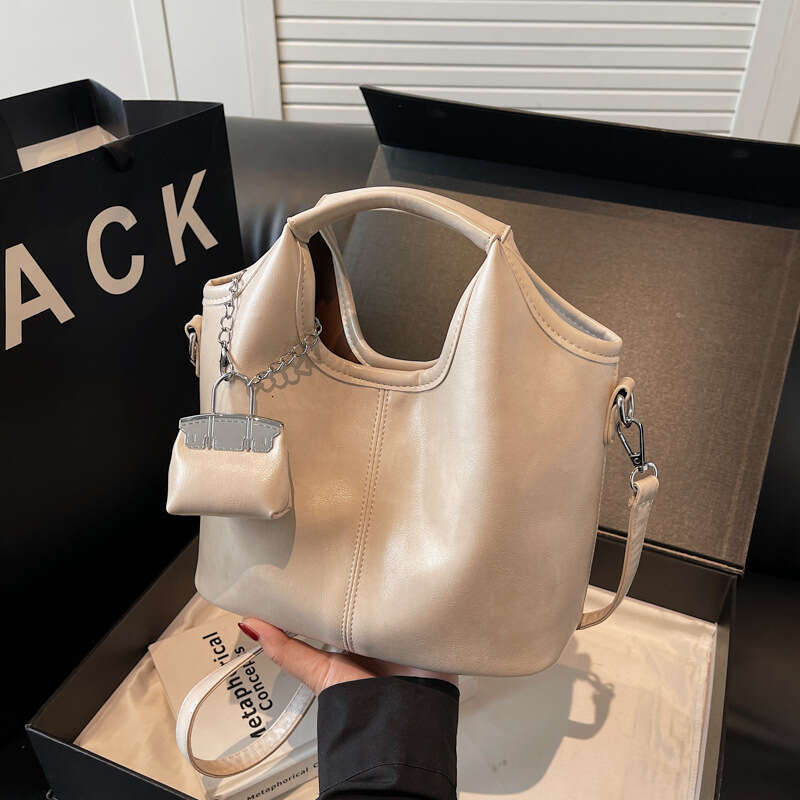 soft leather handbag for women single shoulder bag armpit bag crossbody bag vegetable basket bag trendy bag High Top Quality