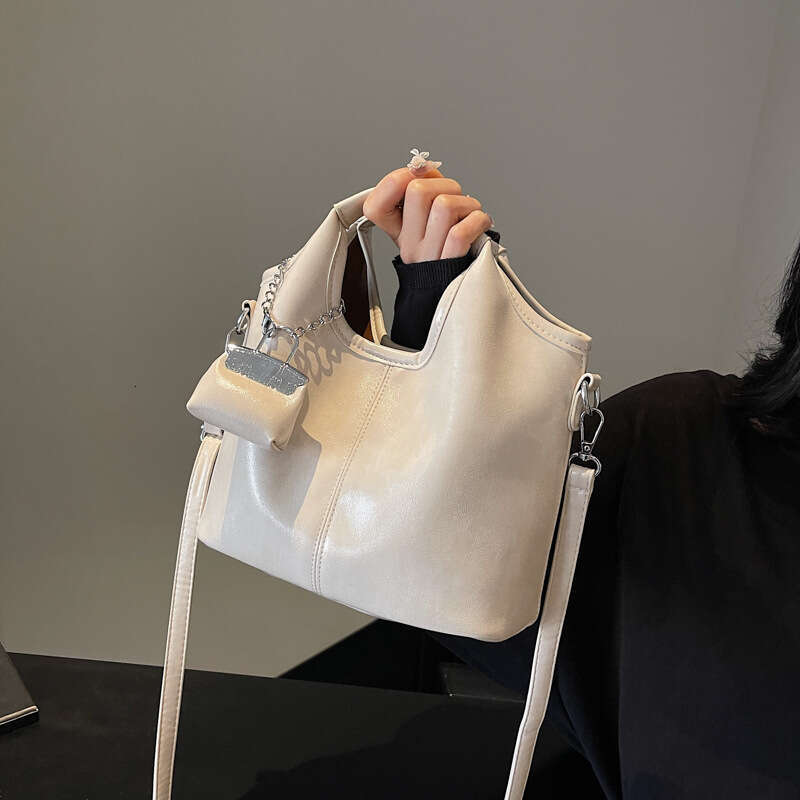 soft leather handbag for women single shoulder bag armpit bag crossbody bag vegetable basket bag trendy bag High Top Quality