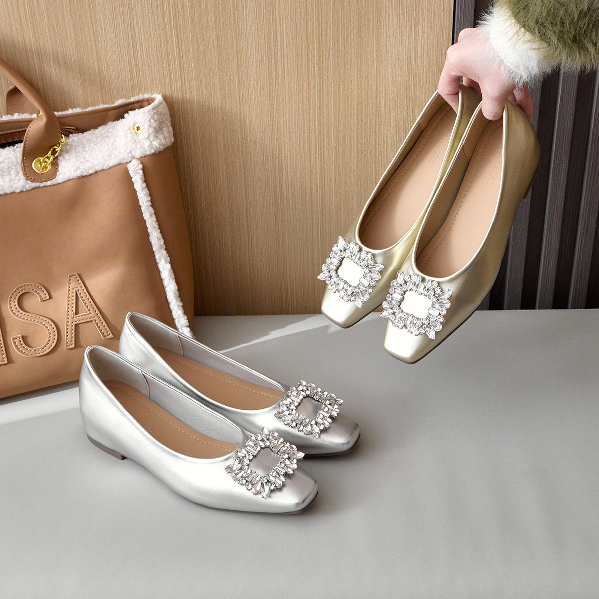 2025 new type of silver high-grade high-grade elevation flat square head diamond single shoes for women commuting shoes