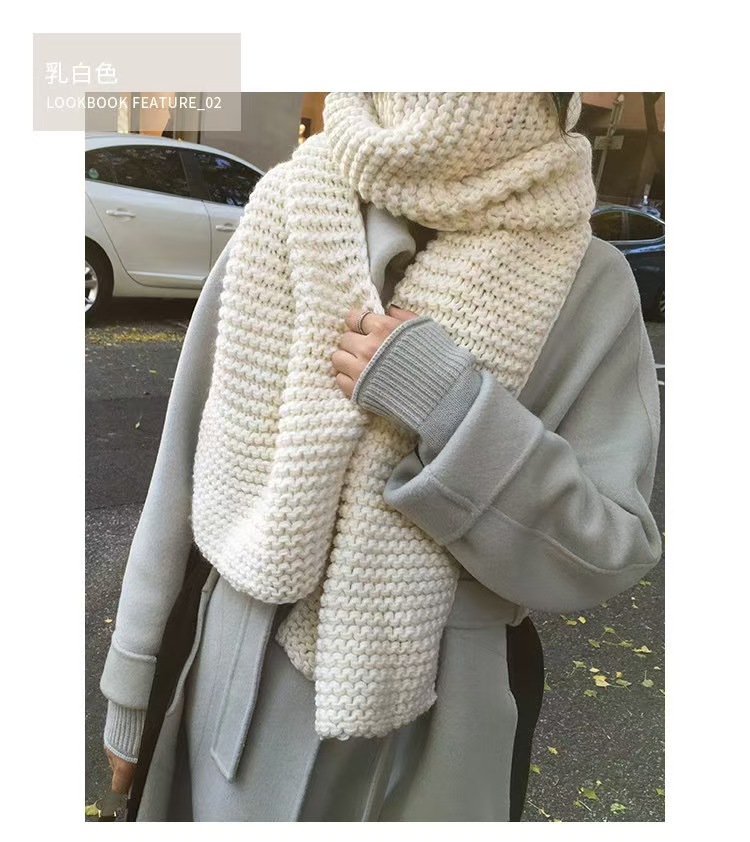 T135 new hand-knitted thick wool scarf female autumn and winter Korean version thick warm student couple neck scarf pure color all-match