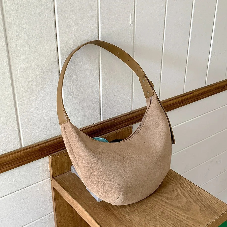 Vintage Faux Suede Halfmoon Women Shoulder Bags Simple Lady Handbags Autumn and Winter Hobos Bag Trend Underarm Bag 250206