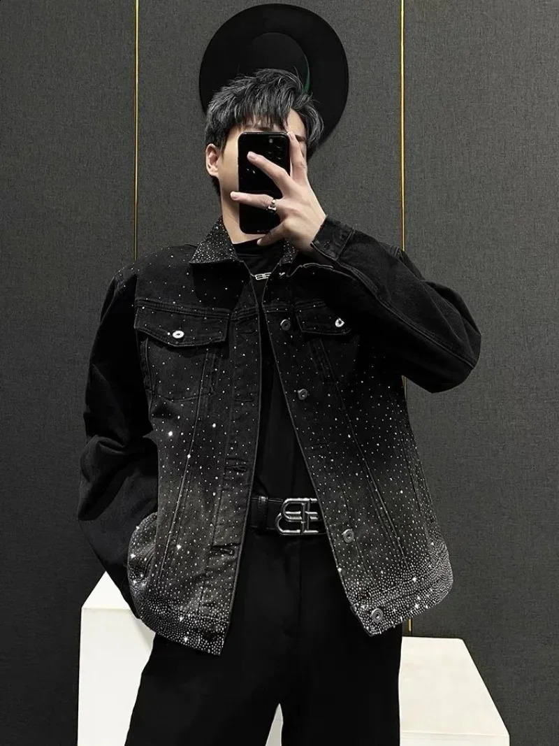 Mens Single-breasted Star-studded Diamond Denim Jacket Turn Down Collar Long Sleeves Versatile Loose Cowboy Jackets Tops 250206