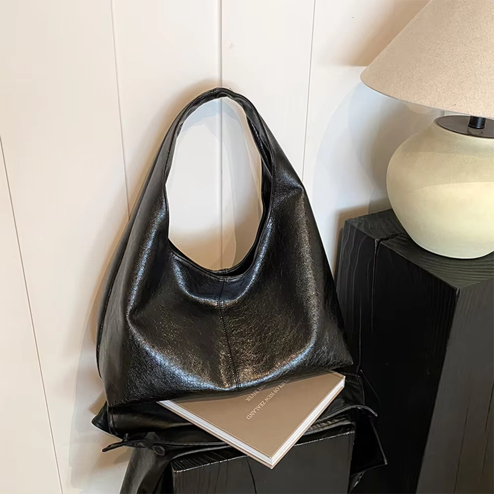 Red Handbag Purse For Women PU Leather Shoulder Vintage Women's Trendy Hobo Bags Y2k Girls Female Causal Commuter Bag PU Cartoon