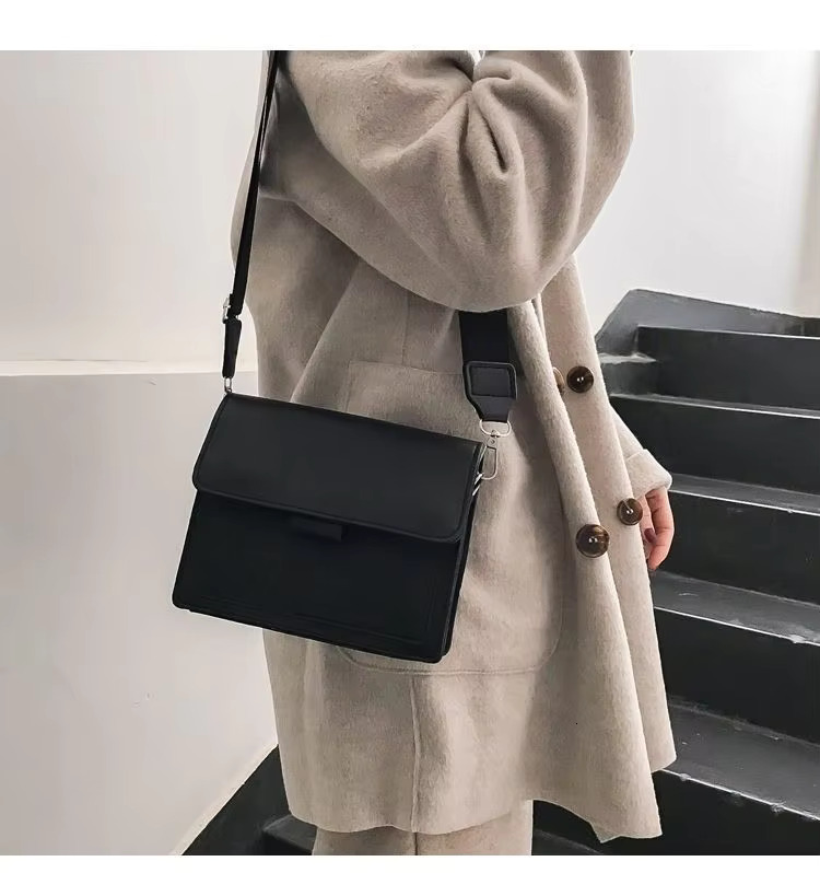 Classic Designer PU Leather Crossbody For Women Travel Handle Handbag Fashion Shoulder Messenger Ladies Small Flap Bag PU Cartoon
