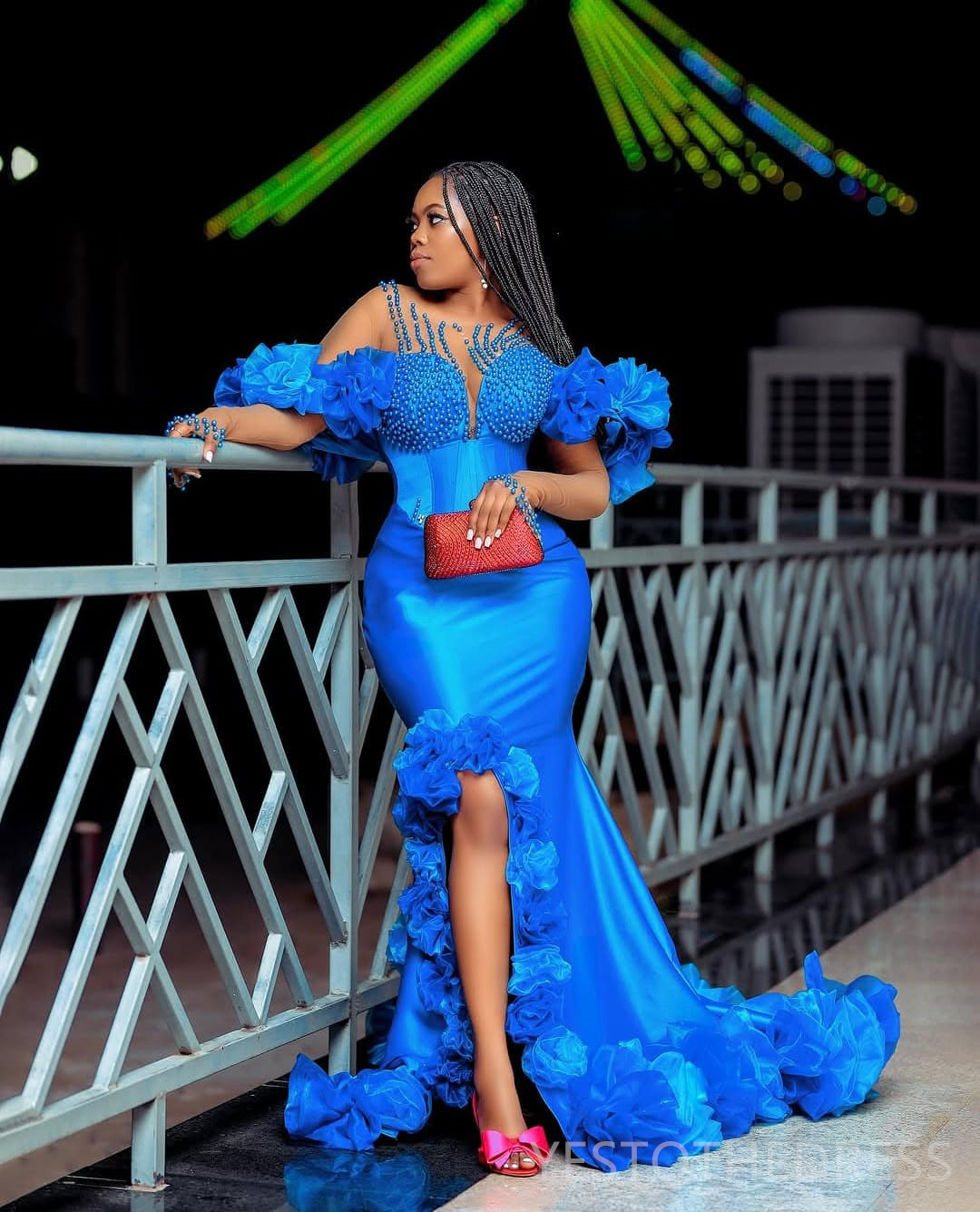 2025 Prom Dresses Plus Size Blue Mermaid Evening Dresses Illusion Long Sleeves Sheer Neck Pearls Side Split Flora Birthday Dress Second Reception Gown