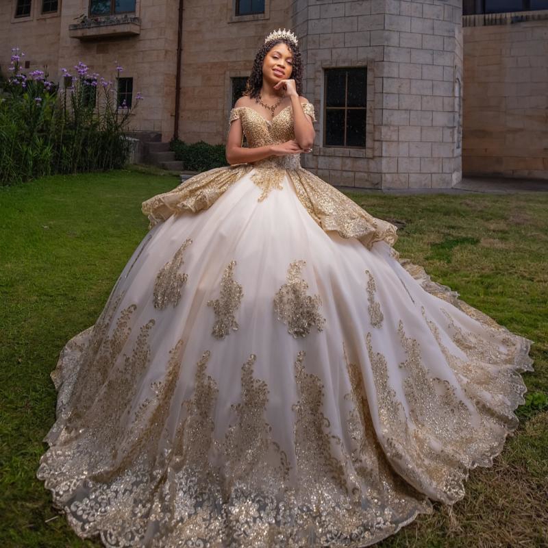 Champagne Quinceanera Dresses Ball Gown Off Shoulder Sequin Gold Appliques Lace Beading Tull Corset Birthday Party Sweet 16 Dress Vestidos 15 anos