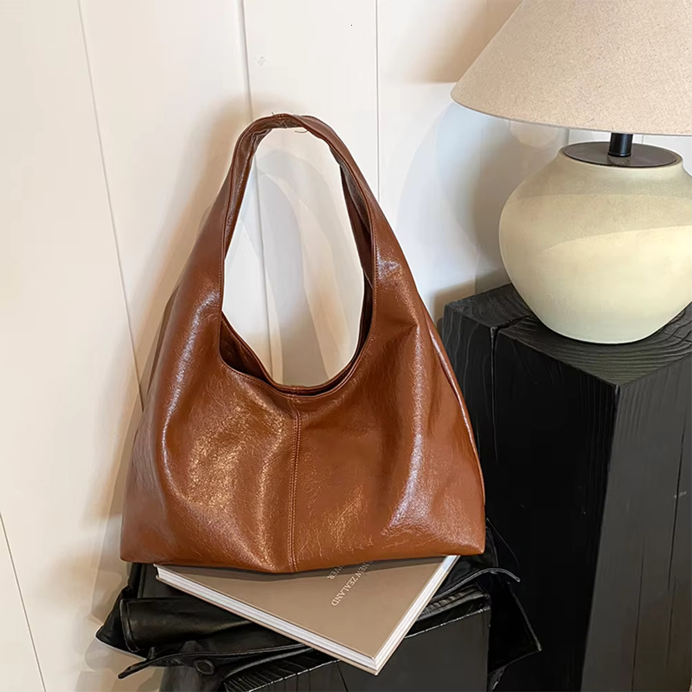 Red Handbag Purse For Women PU Leather Shoulder Vintage Women's Trendy Hobo Bags Y2k Girls Female Causal Commuter Bag PU Cartoon