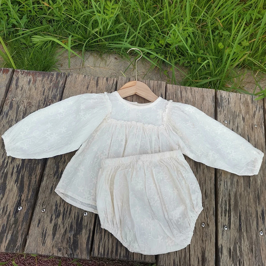 Adorable Bubble Sleeve Toddler Girls Blouse Bloomer Set Vintage Floral Lace Princess Costume Fall Baby Girls Outfits 250206