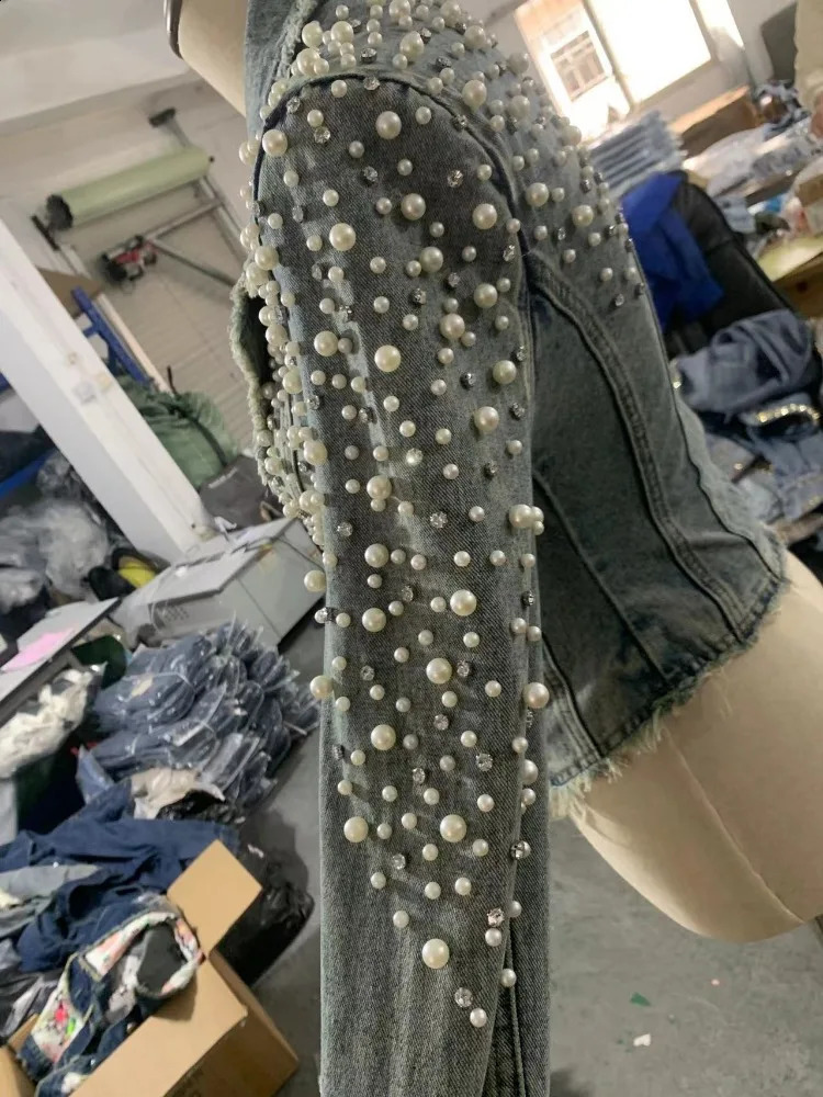 Spring Pearl Diamonds Beading Denim Jacket Women Vintage Notched Blue Slim Jeans Coat Female Long Sleeve Short Cow Outerwear 250116