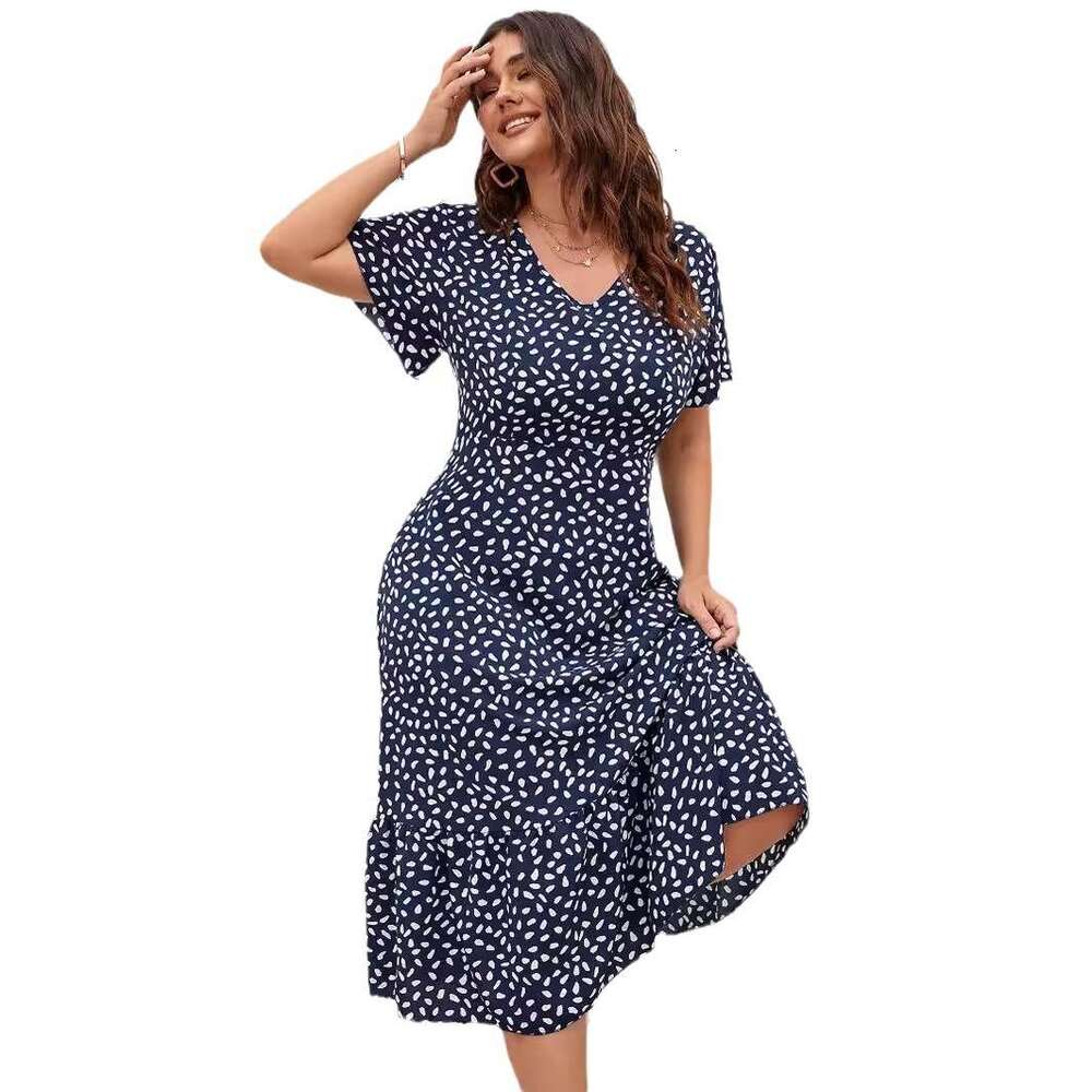 Large size women's summer vintage V-neck European and American elegant socialite short sleeved dress 2025 new casual versatile fashion clothing