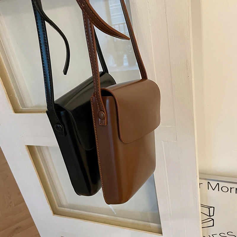 Women Handbags Fashion Pu Leather Shoulder Bags Female Large Capacity Crossbody Bags Small Solid Flap Phone Purse250208ww