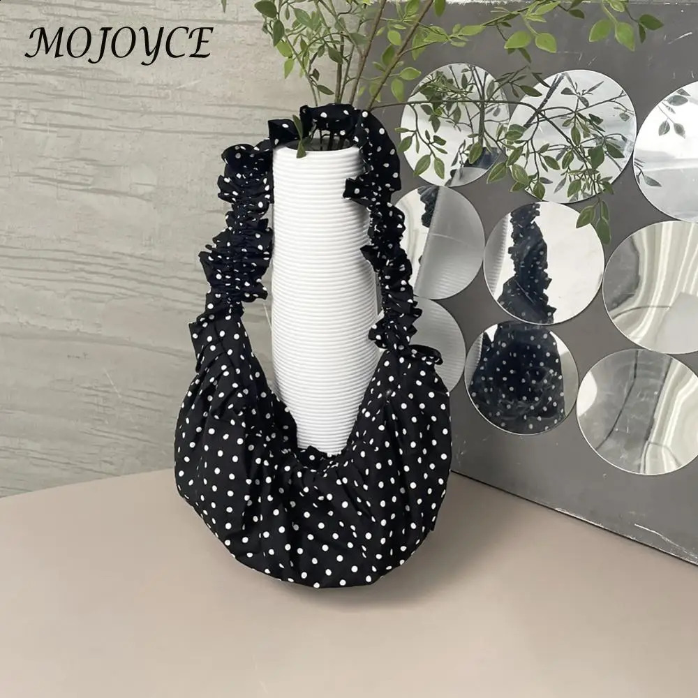 Women Retro Polka Dot Large Capacity Shoulder Bag Versatile Tote for Fashionable Outdoor Travel and Daily Use 250206