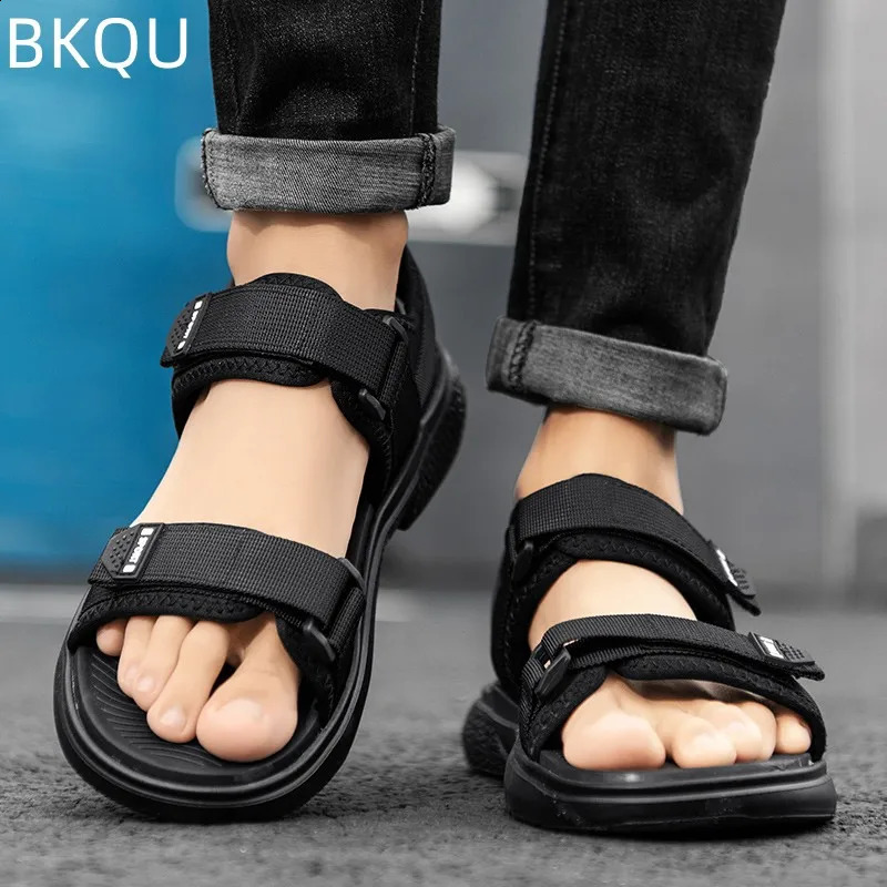 Mens Casual Outside Wear Beach Shoes Summer Sandals Flat Heels Breathable Youth Comfortable Waterproof Non-slip Light 250206