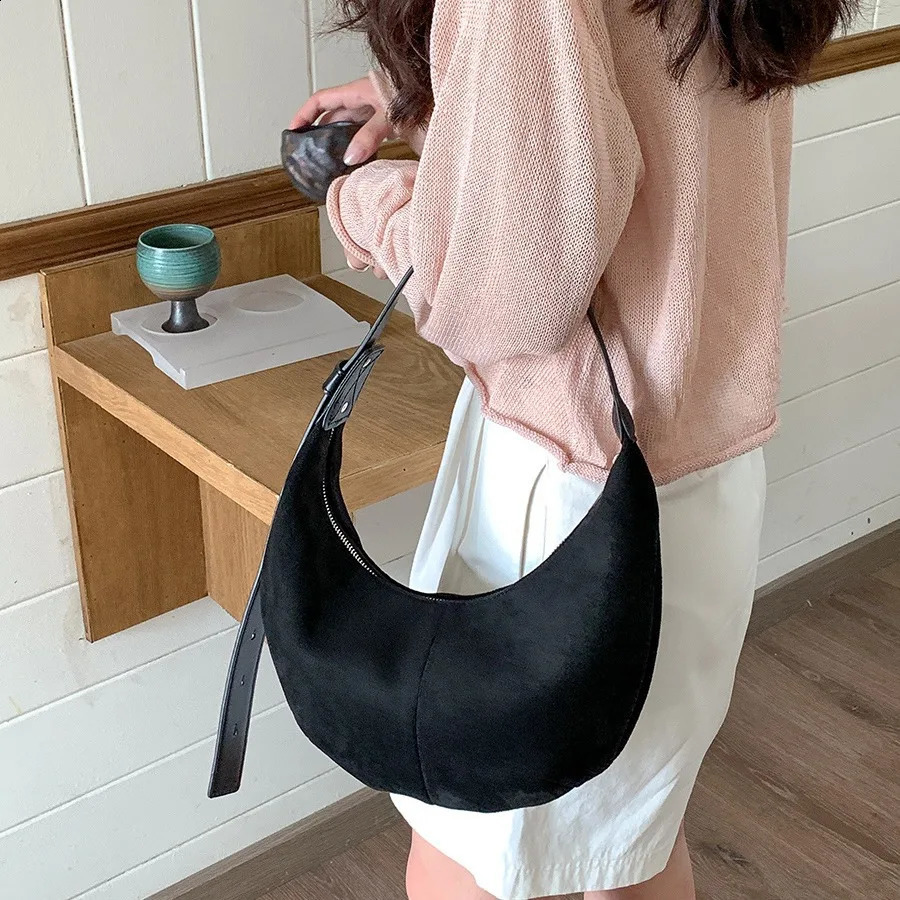 Vintage Faux Suede Halfmoon Women Shoulder Bags Simple Lady Handbags Autumn and Winter Hobos Bag Trend Underarm Bag 250206