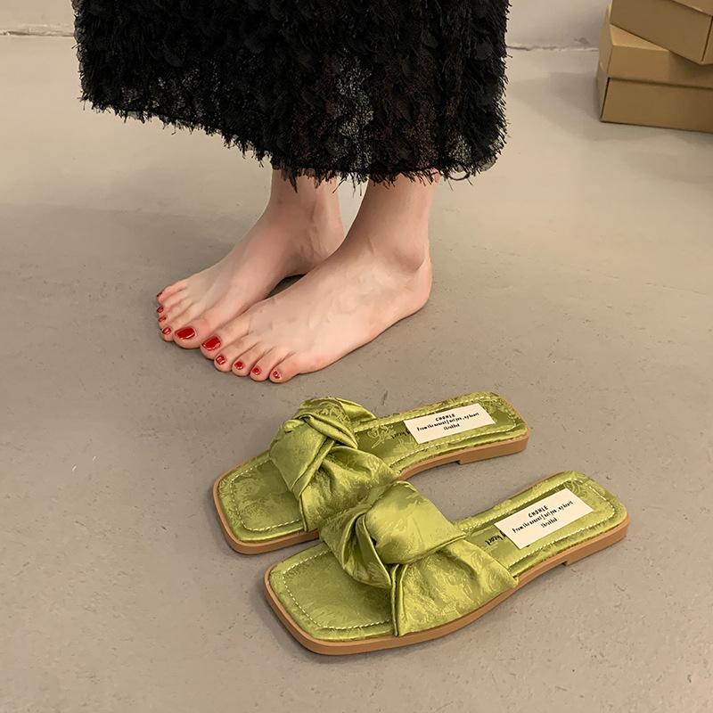 Women Slippers Fashion Flat Bottom Design Sense Outdoor Wear Triple Black Apricot Green Yellow Free shipping