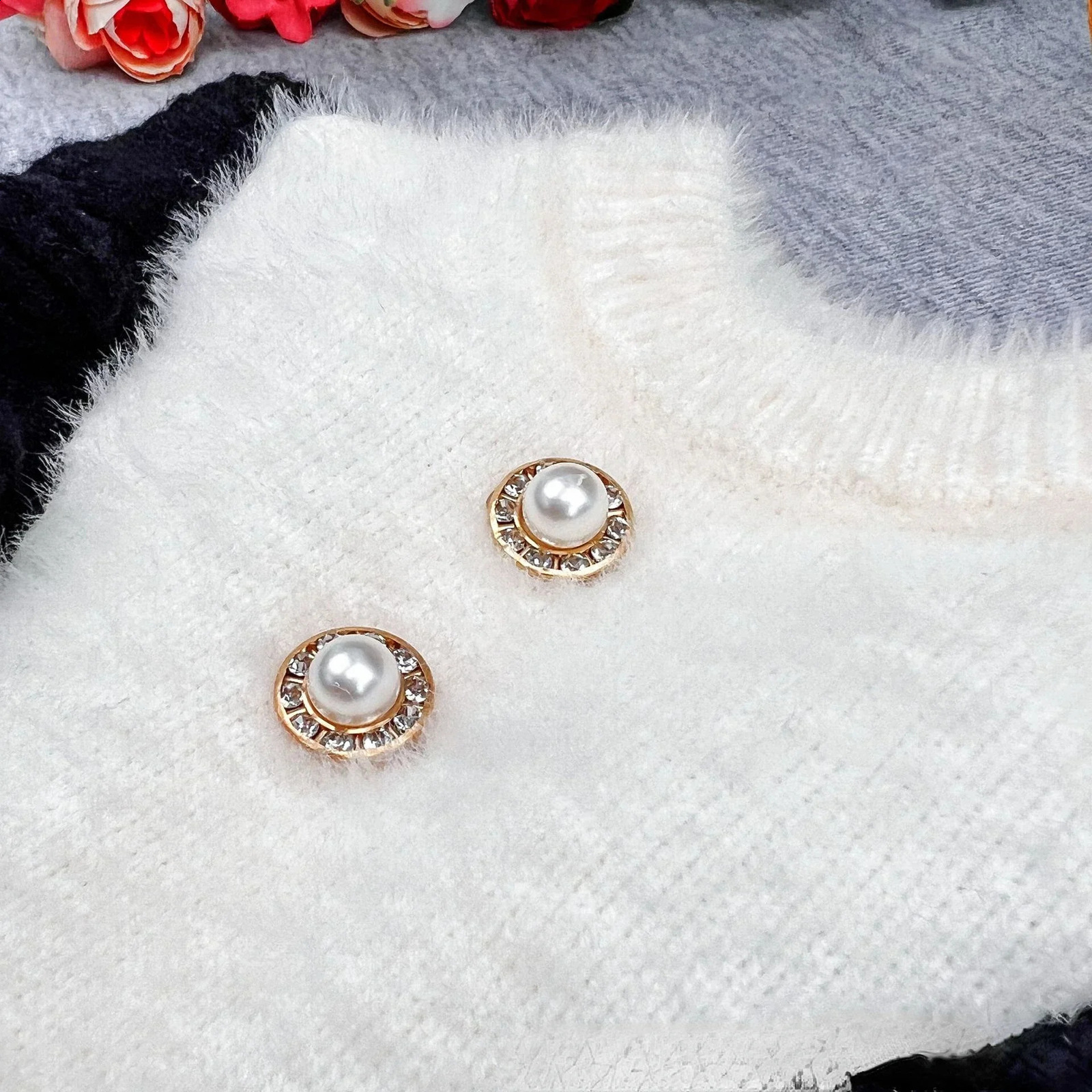 Autumn Winter Pet Sweater Princess Style Small Flying Sleeve Skirt Hem Pearl White Fur Cute Pet Sweater Knitted Kitten Puppy 250206