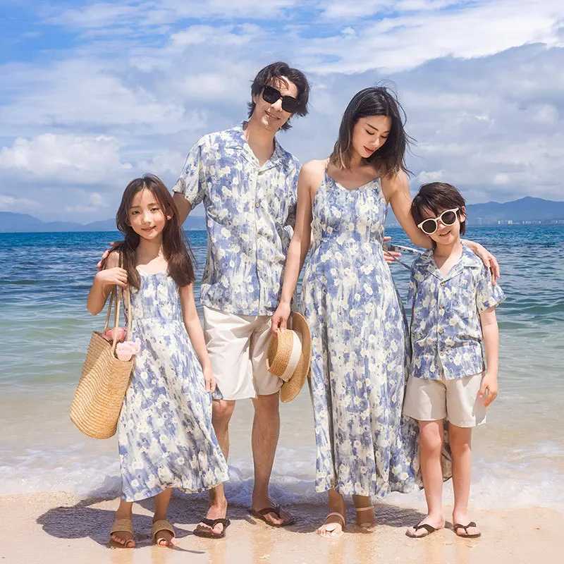 Summer Family Beach Clothing Vacation Watching Mom Dad Childrens Clothing Matching Shirts Mom Daughter Dresses W250207