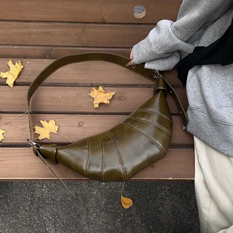 Burgundy Croissant Shoder Bags For Wen Vintage Solid Color Crescent Cross Body Bag 2024 Brand New Luxury Designer Handbags Z250515