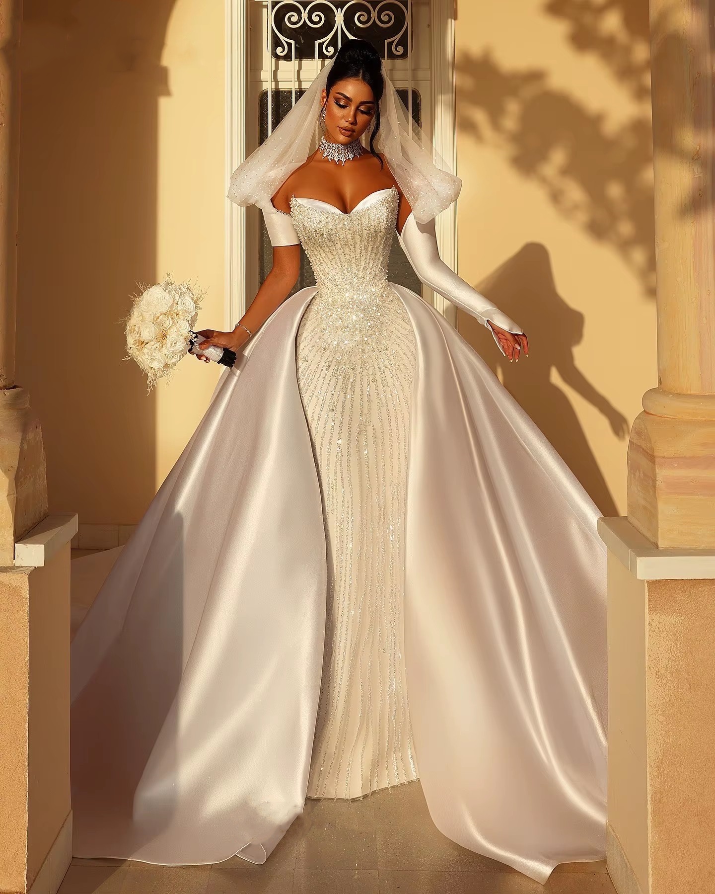 Exquisite Bridal Gowns Pearls Sequins Wedding Dress with Overskirts Custom Made Princess Strapless Sweep Train Bride Dresses Vestido de novia