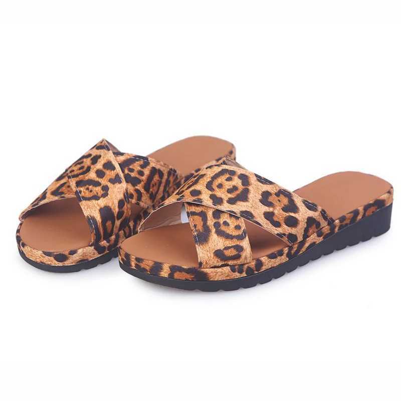 Summer Slippers Casual Ladies Sandals Platform N-slip Female Shoe Wedge Outdoor Slipper 2024 Women Flat Mule Shoes 42 43XJ250207