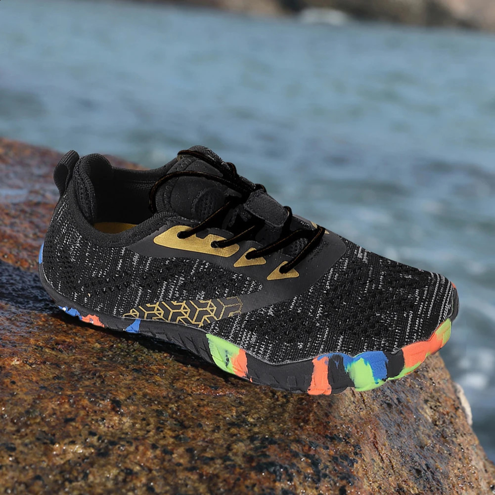 Kids Water Shoes Children Barefoot Shoes Comfortable Lightweight Aqua Shoes Breathable Quick Dry Beach Shoes for Outdoor Beach 250207