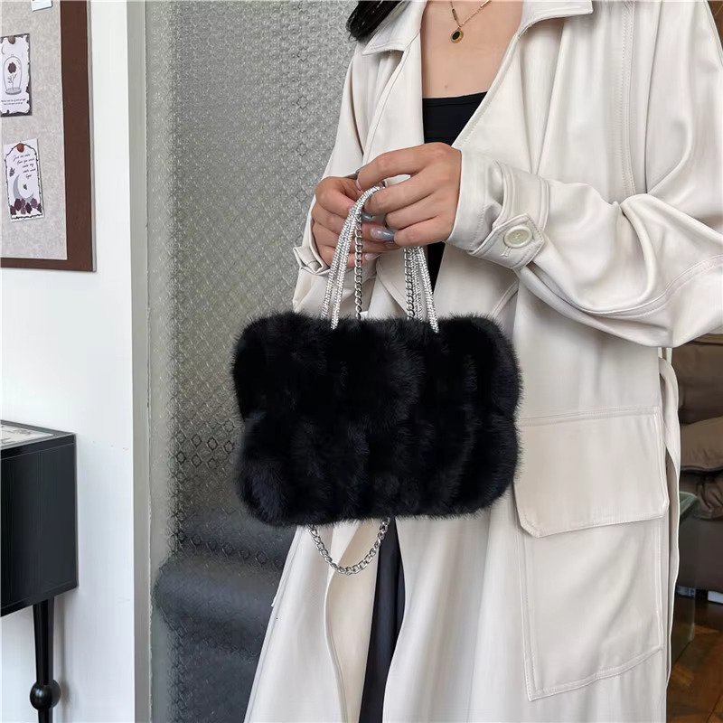 New Faux Fur Ladies Shoulder Bags Soft Plush Female Evening Clutch Purse Handbags Fashion Chain Women Small Crossbody Bag