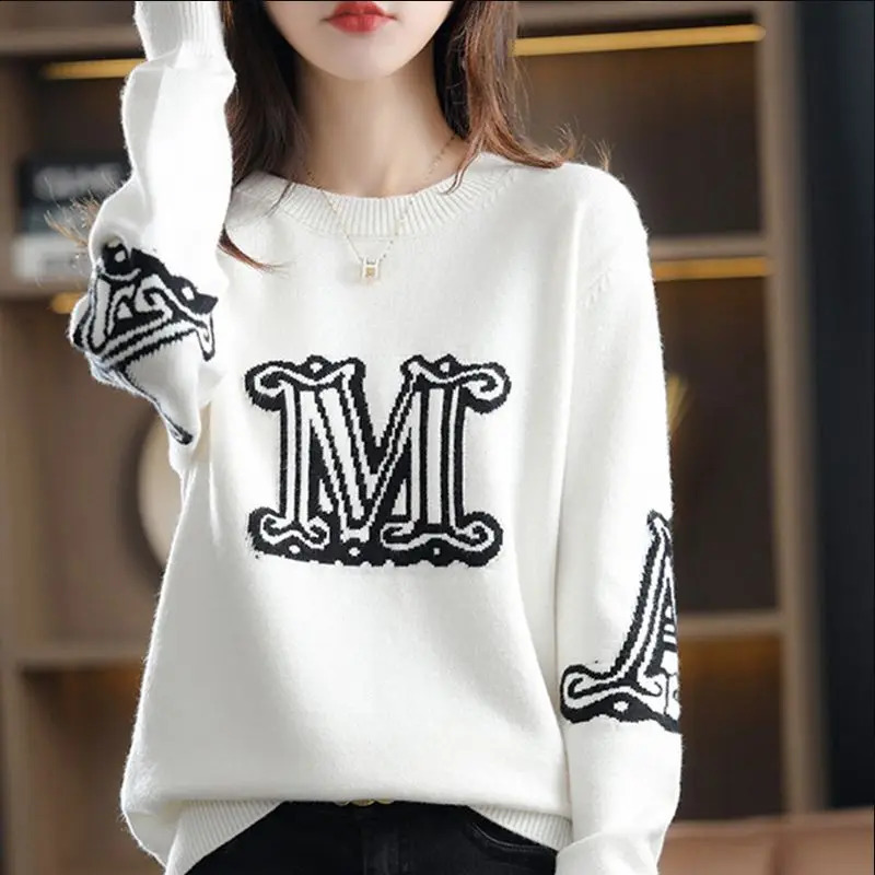Women fall pullover sweater Elegant round neck loose M letter splicing knitted bottoming shirt fashion musthaves 250113