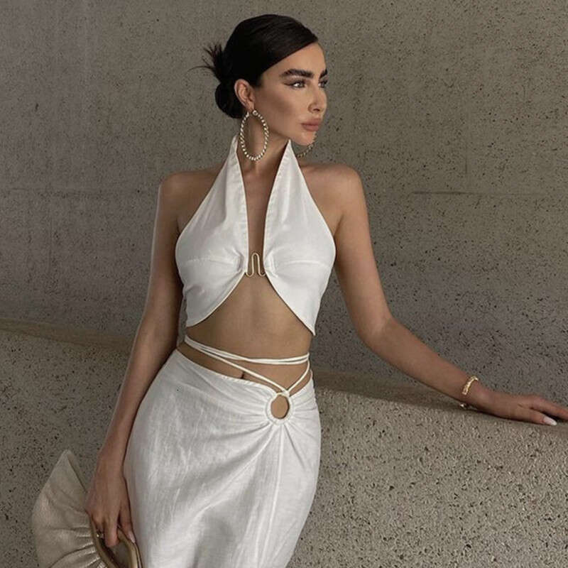 Explosive European and American Summer Women's Sexy V-neck Design Hook Buckle Backless Hanging Neck Tank Top 2025 New Casual Versatile Fashion Cl